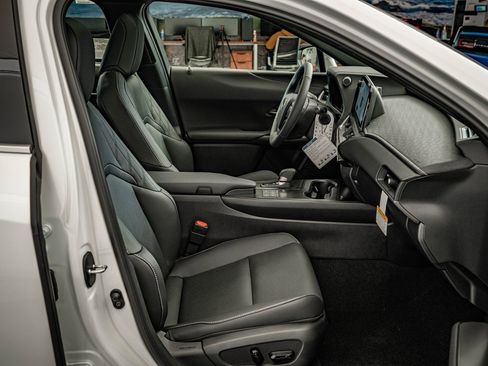 New 2025 Lexus UX 300h 300h Premium image 20