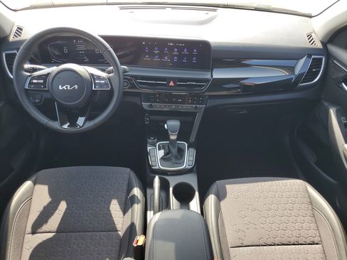 Used 2025 Kia Seltos S image 28