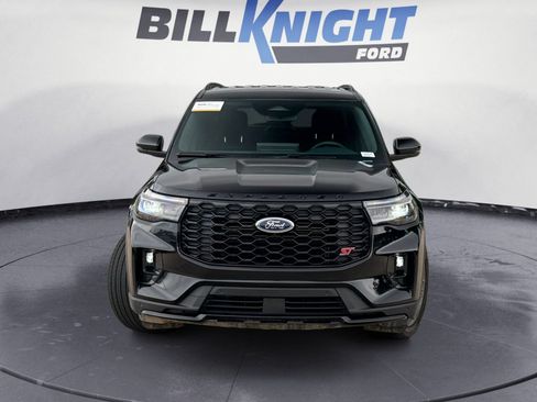 Used 2025 Ford Explorer ST AWD/4WD image 8