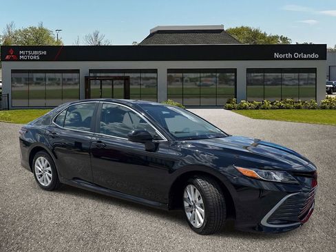 Used 2024 Toyota Camry LE FWD image 7