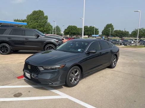 Used 2023 Honda Accord EX image 2