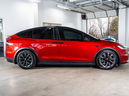 Used 2024 Tesla Model X image 5