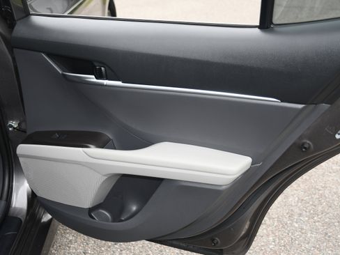 Used 2023 Toyota Camry LE image 19