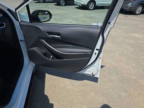Used 2021 Toyota Corolla SE FWD image 40