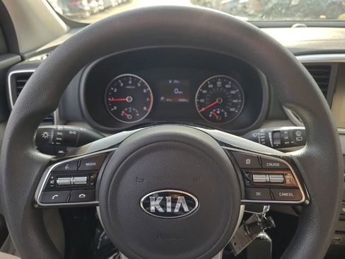 Used 2022 Kia Sportage LX image 25