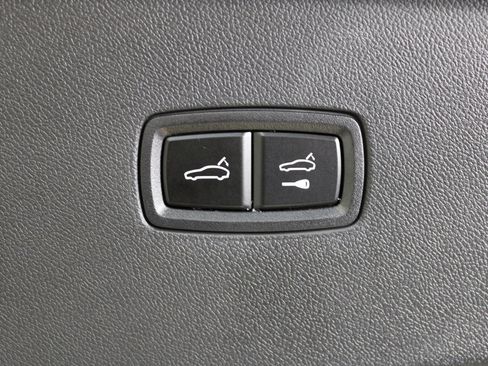 Used 2024 Porsche Cayenne Turbo GT image 18