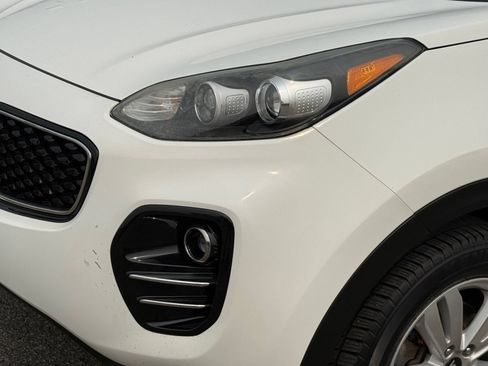 Used 2018 Kia Sportage LX w/ LX Popular Package AWD/4WD image 12