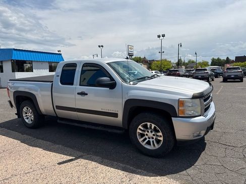 Used 2011 Chevrolet Silverado 1500 LT w/ All-Star Edition AWD/4WD image 5