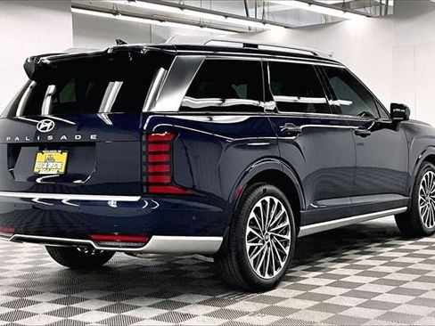 Used 2026 Hyundai Palisade Calligraphy image 13