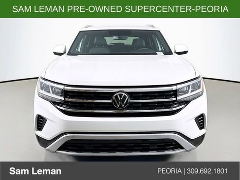 Used 2023 Volkswagen Atlas Cross Sport SE image 2