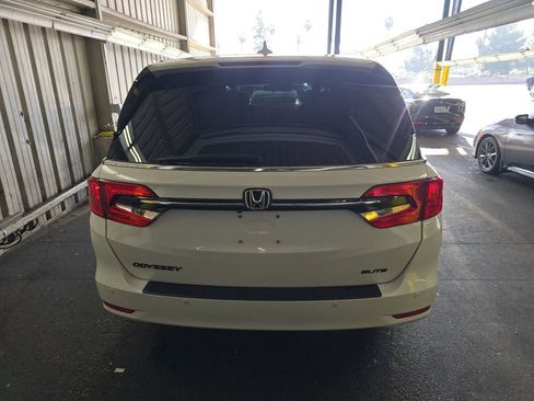 Used 2024 Honda Odyssey Elite image 6