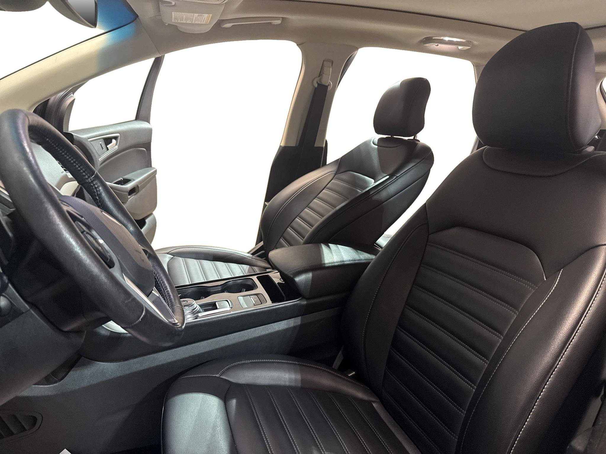 Used 2019 Ford Edge SEL w/ Equipment Group 201A AWD/4WD image 12