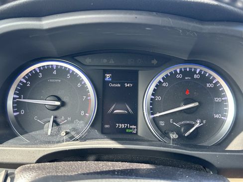 Used 2019 Toyota Highlander XLE FWD image 23