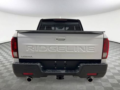New 2026 Honda Ridgeline Black Edition image 4