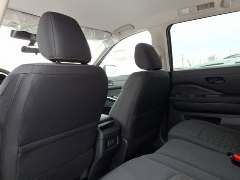 New 2026 Nissan Pathfinder SV image 27