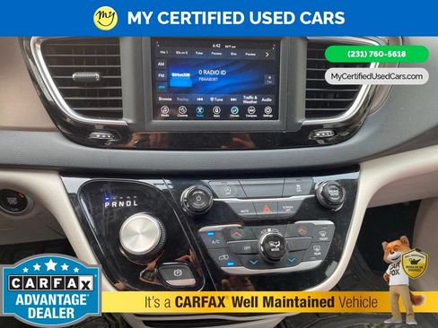 Used 2020 Chrysler Voyager LX w/ Cold Weather Group FWD image 17