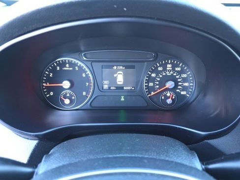 Used 2019 Kia Sorento LX image 25