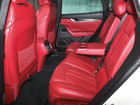 Used 2022 Maserati Levante Modena image 51