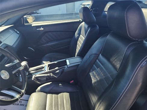 Used 2010 Ford Mustang Premium image 16