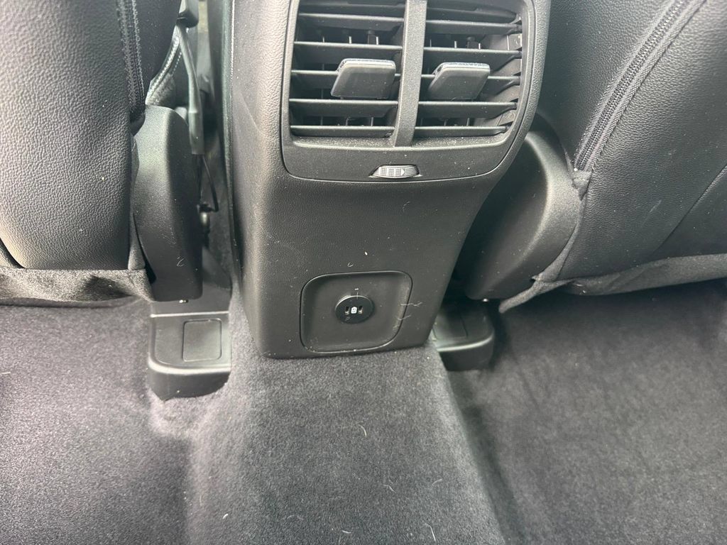Used 2023 Ford Escape Platinum w/ Premium Technology Package AWD/4WD image 11