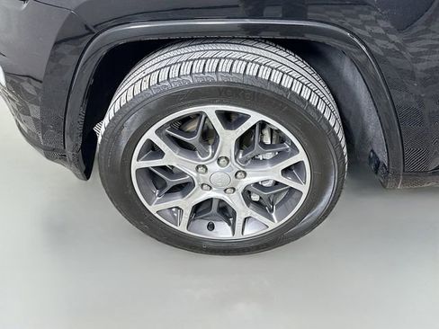 Used 2020 Jeep Grand Cherokee Overland image 29