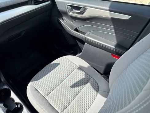 Used 2022 Ford Escape SE w/ SE Sport Appearance Package FWD image 15