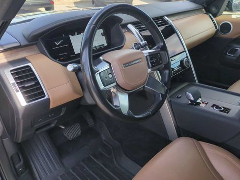 Used 2022 Land Rover Discovery S AWD/4WD image 10
