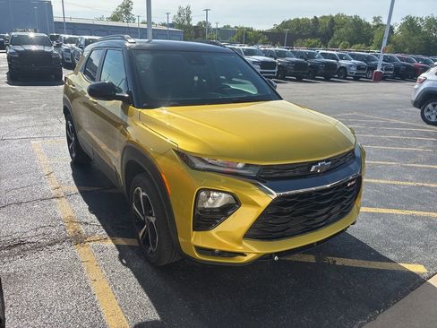 Used 2023 Chevrolet TrailBlazer RS AWD/4WD image 2