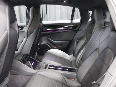 Certified 2025 Porsche Panamera 4 image 20