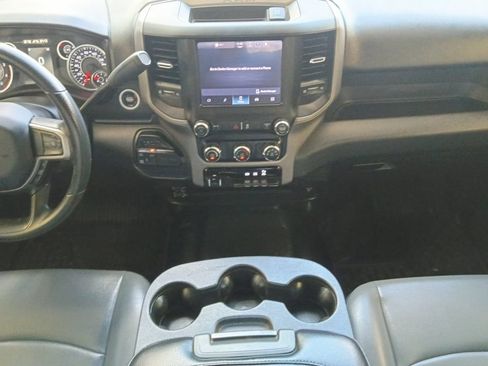 Used 2024 RAM 2500 Tradesman w/ Chrome Appearance Group AWD/4WD image 3