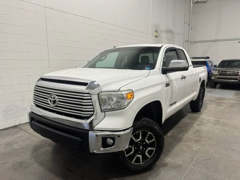Used 2015 Toyota Tundra Limited w/ Limited Premium Package AWD/4WD image 26