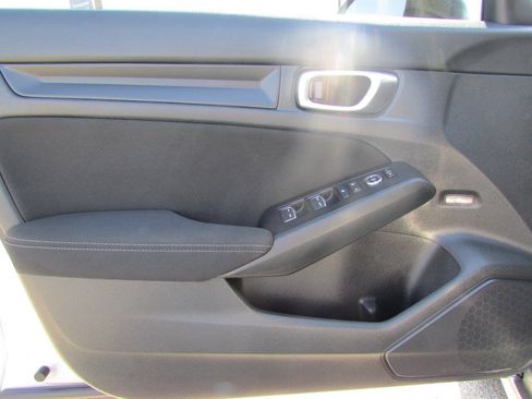 Used 2023 Honda Civic Sport image 13