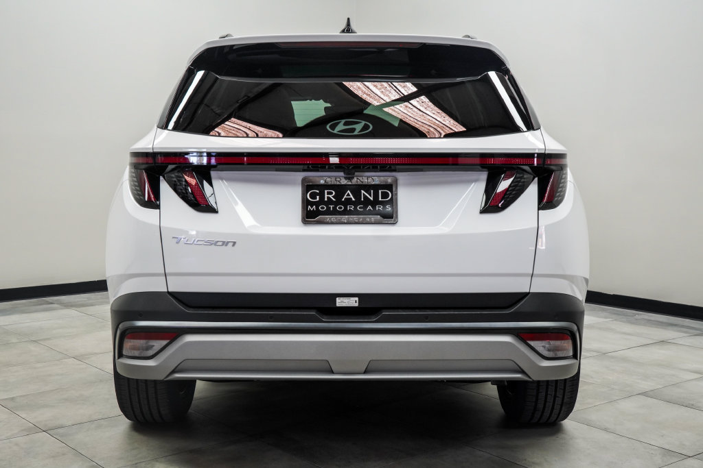 Used 2025 Hyundai Tucson Limited FWD image 10