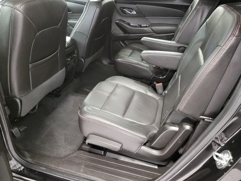 Used 2023 Chevrolet Traverse RS image 22
