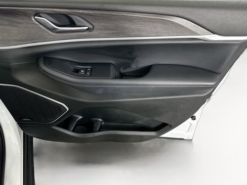 Used 2022 Jeep Grand Cherokee L Limited image 33