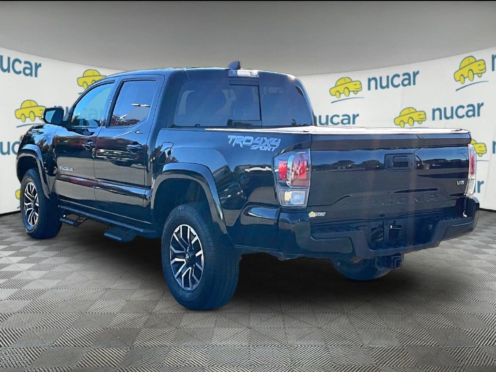 Used 2022 Toyota Tacoma TRD Sport AWD/4WD image 4