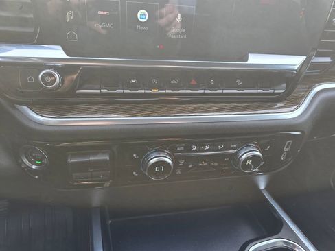 Used 2025 GMC Sierra 1500 Elevation image 23