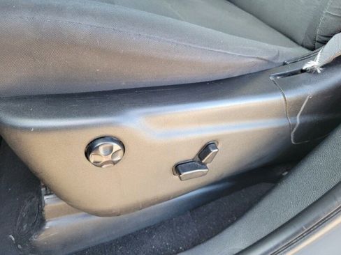 Used 2023 Dodge Durango GT image 25