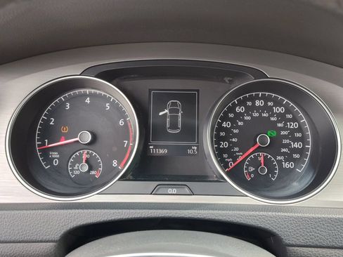 Used 2015 Volkswagen Golf S FWD image 15