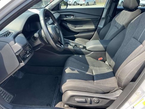 Used 2025 Honda Accord Sport image 13