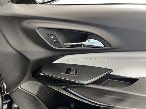 Certified 2025 Chevrolet Trax LT FWD image 13