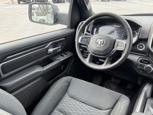 New 2026 RAM 1500 4x4 Crew Cab image 33