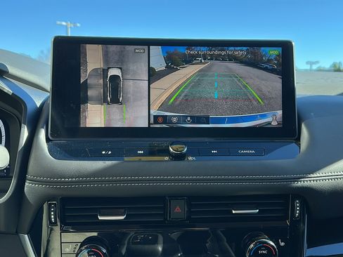 Certified 2024 Nissan Rogue SL image 18