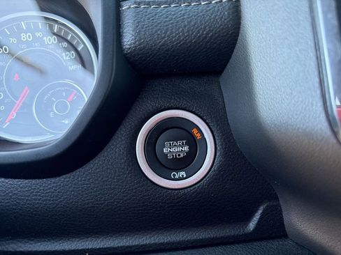 Used 2025 RAM 1500 Laramie image 28