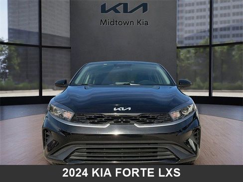Used 2024 Kia Forte LXS image 8