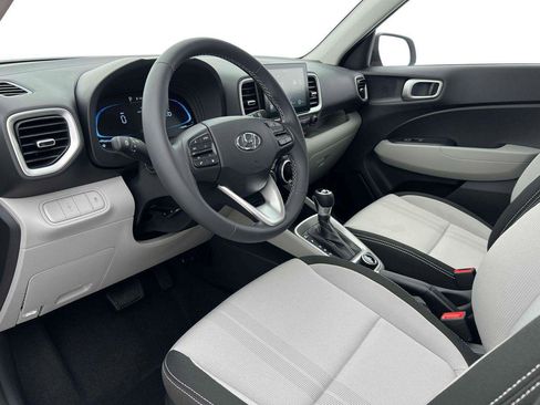 New 2025 Hyundai Venue SEL image 14