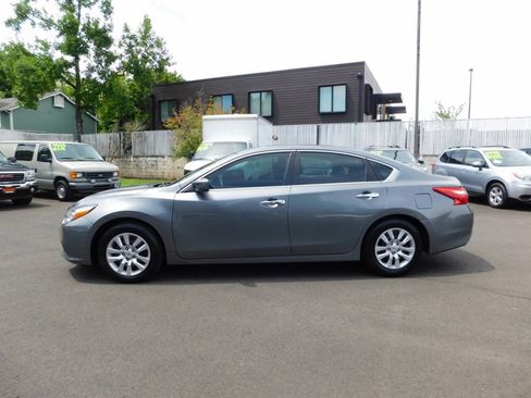 Used 2017 Nissan Altima 2.5 S FWD image 22