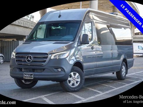Used 2024 Mercedes-Benz Sprinter 2500 image 1