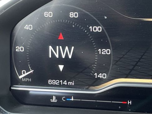 Used 2025 GMC Sierra 2500 SLT w/ SLT Convenience Package image 12