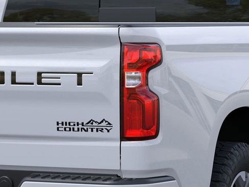 New 2026 Chevrolet Silverado 1500 High Country w/ LPO, Dark Essentials Package image 11